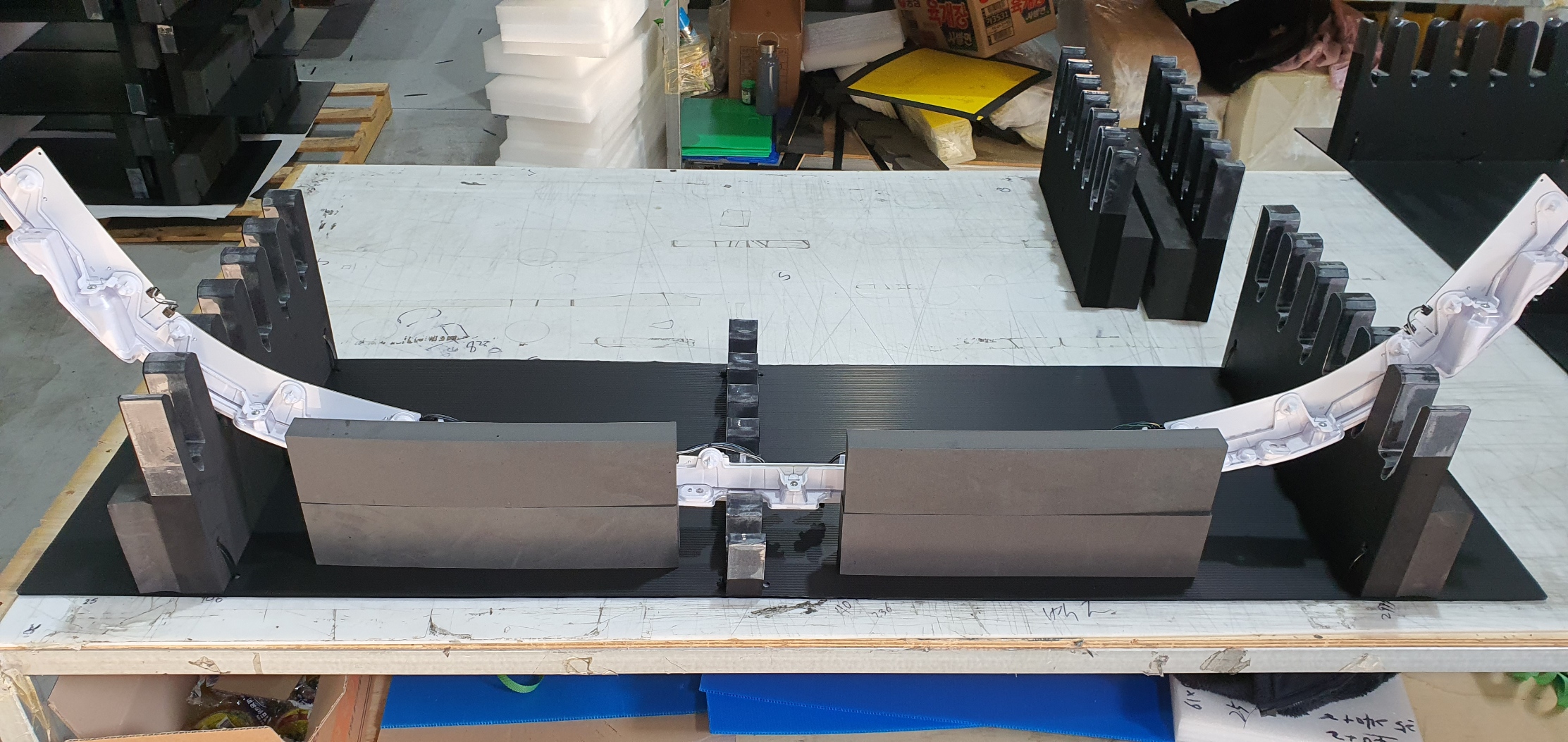 00 자동차 스포일러 트레이